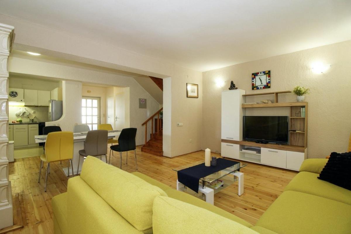 Casa Parenzana In Porec - Haus Fuer 7-9 Personen Exterior photo