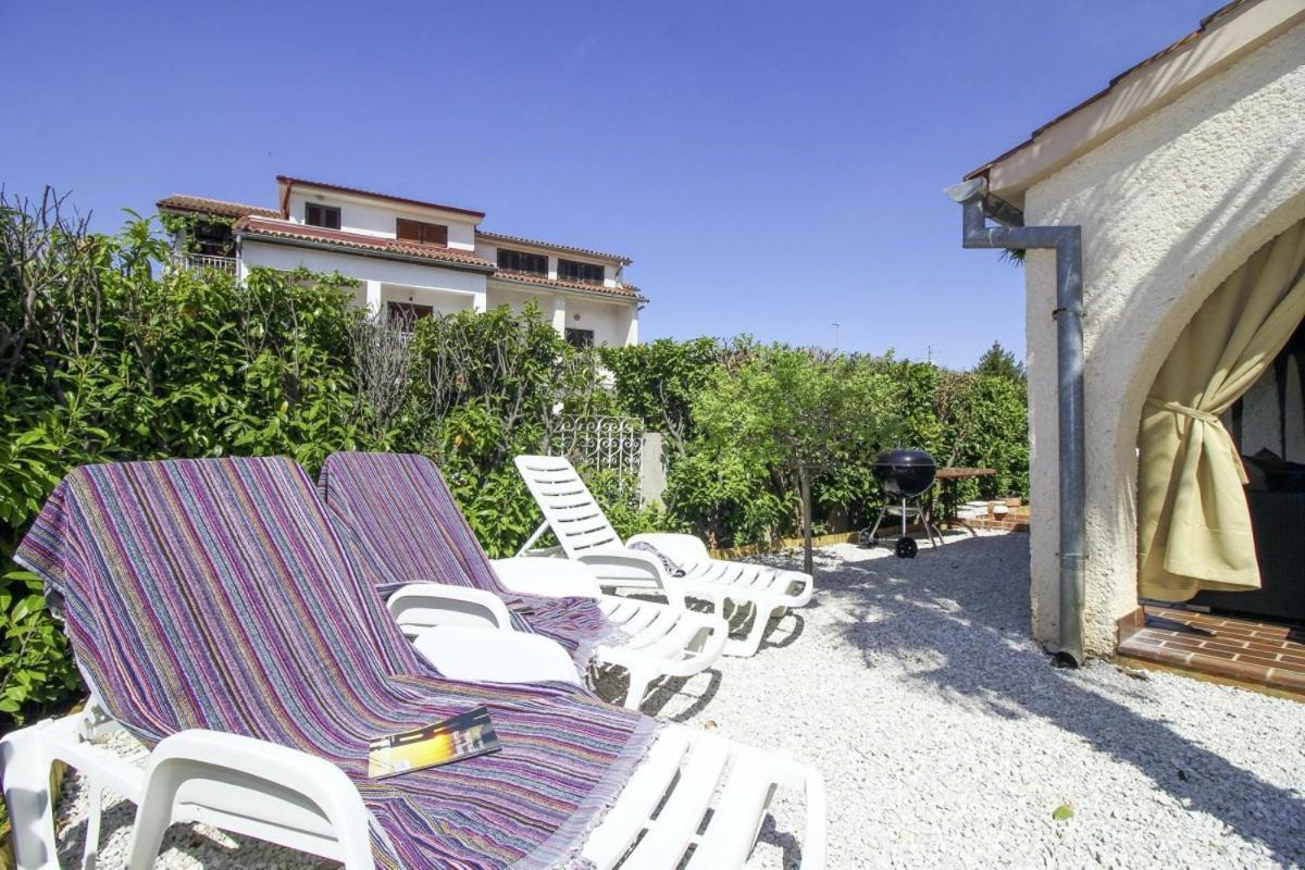 Casa Parenzana In Porec - Haus Fuer 7-9 Personen Exterior photo